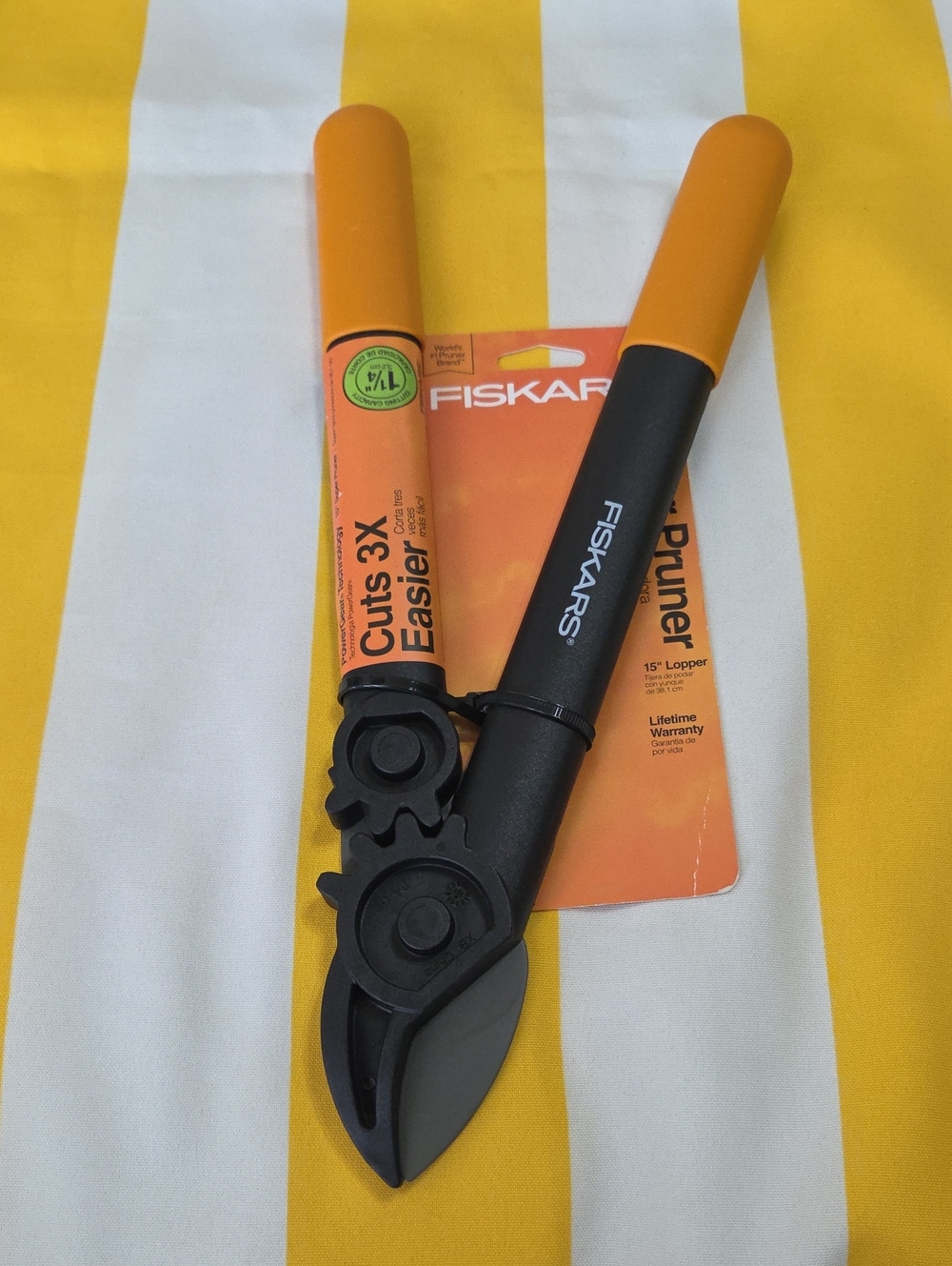 Fiskars Orange Bypass Lopper – Comfortable Non-Slip Handles